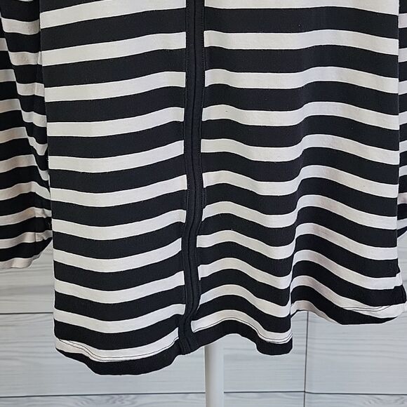Ann Klein sport striped casual top Women's Size M - Picture 3 of 11